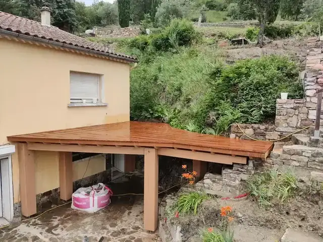 Une terrasse en cours de création